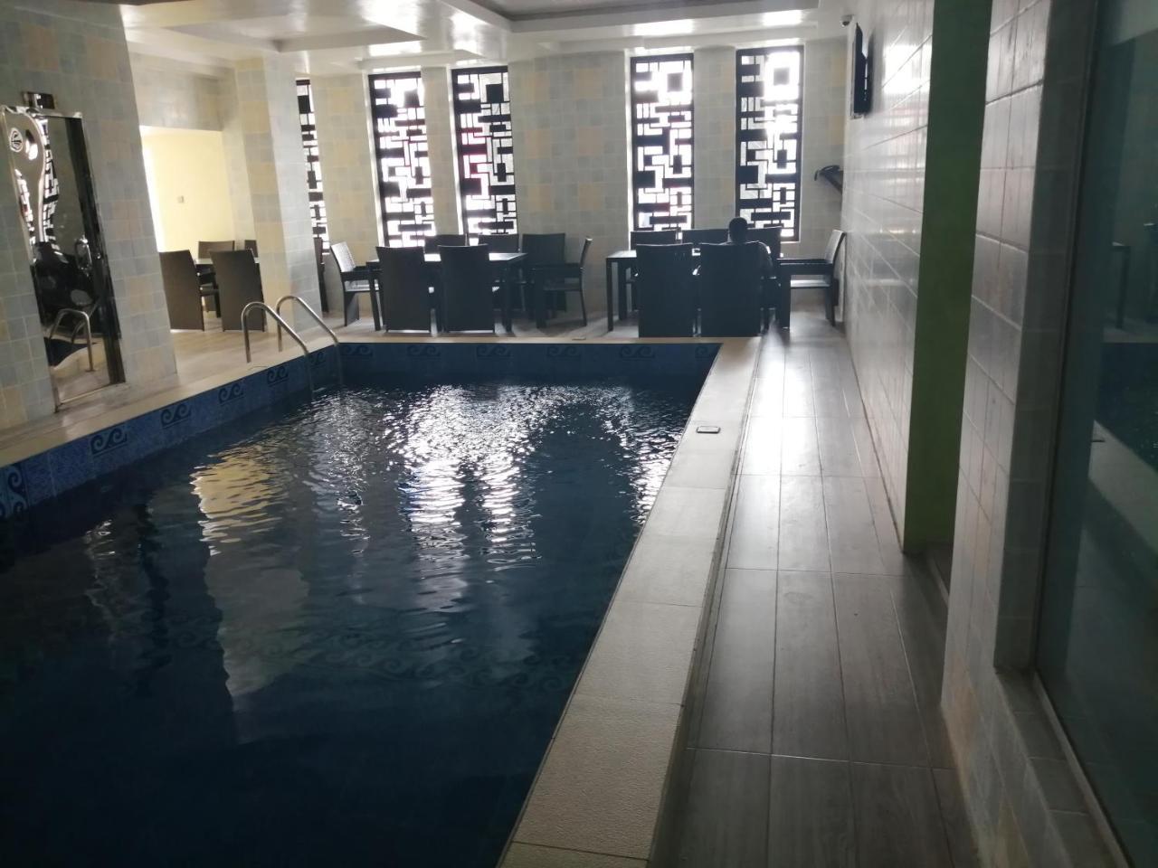 Grand Venice Transit Apartments Lagos Exterior photo